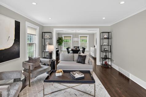 9 Owasco Court Niskayuna NY 12309