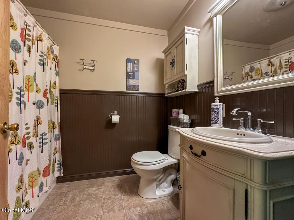 2437 Black Point Way Putnam NY 12861