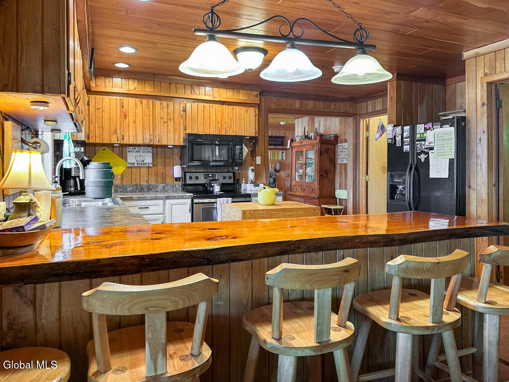 2437 Black Point Way Putnam NY 12861