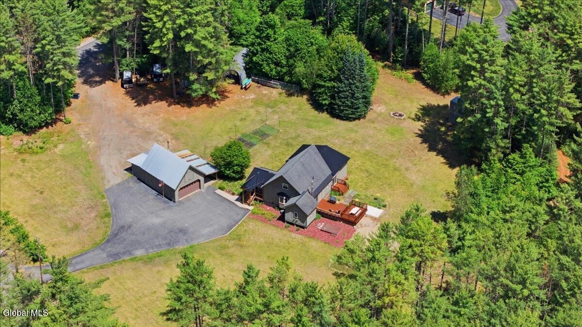 7 May Road Chestertown NY 12817