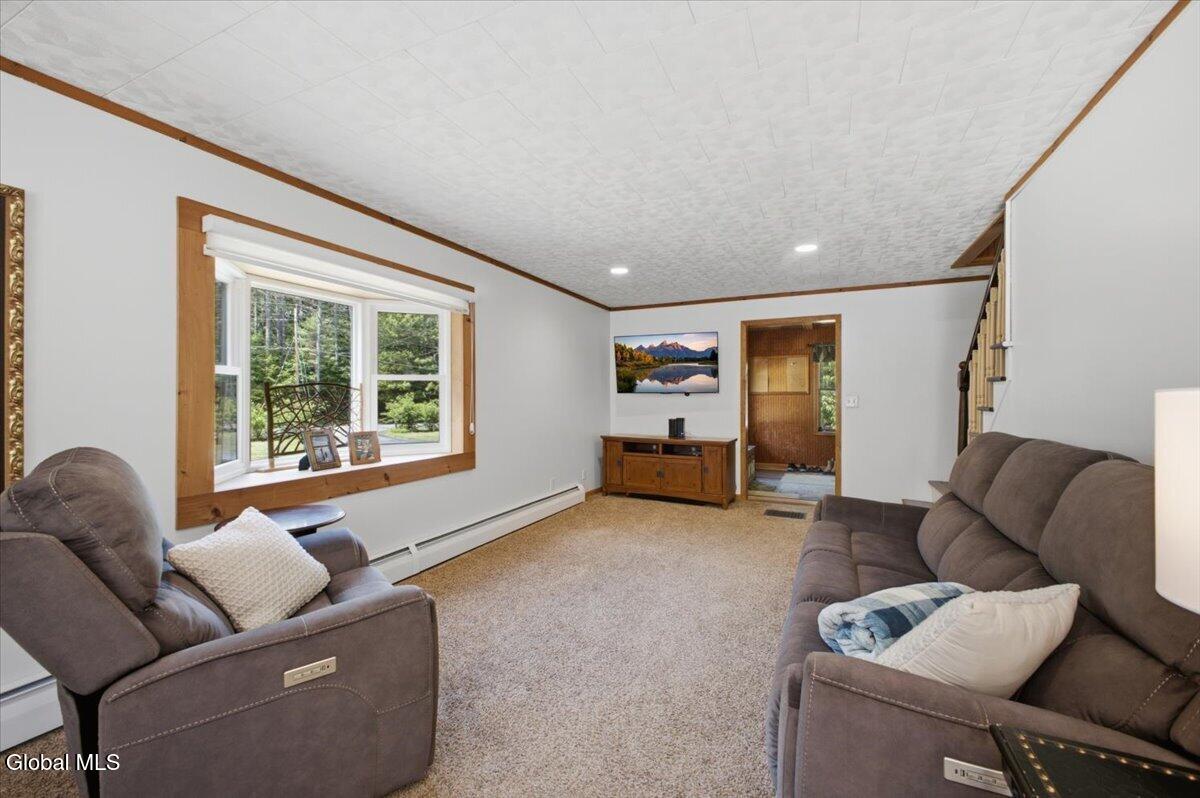 7 May Road Chestertown NY 12817