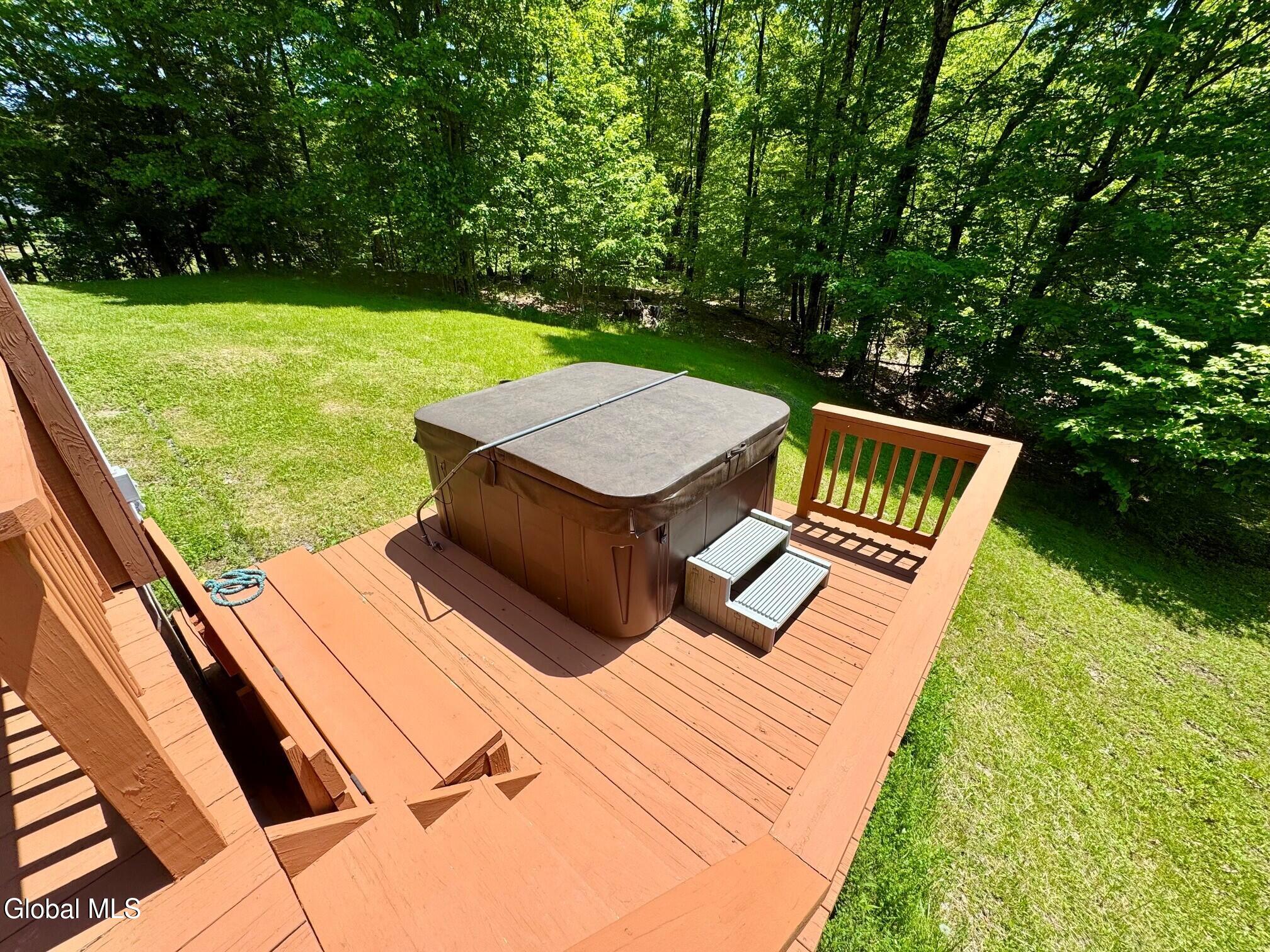 17 Ridgecrest Way Whitehall NY 12887