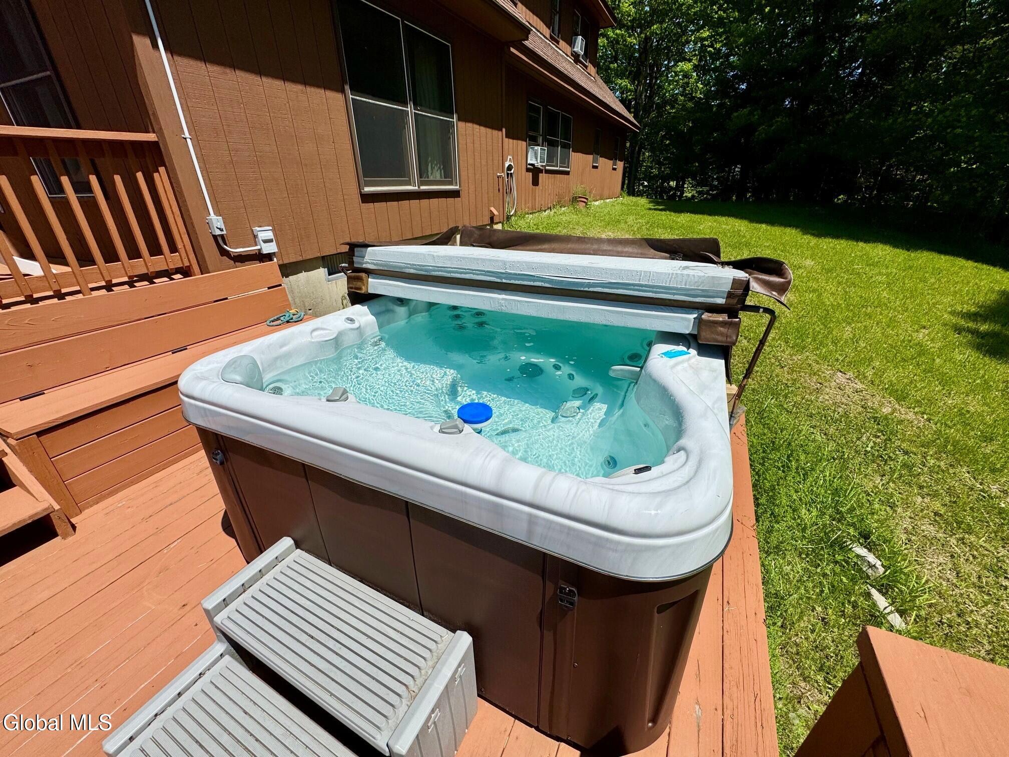 17 Ridgecrest Way Whitehall NY 12887