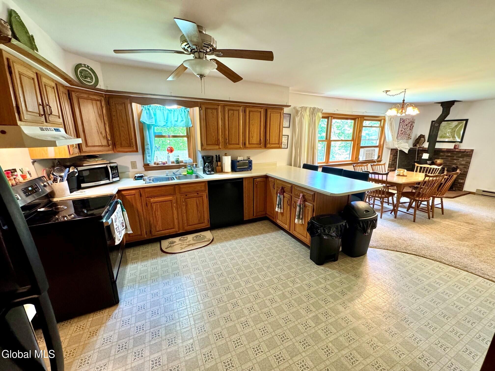 17 Ridgecrest Way Whitehall NY 12887