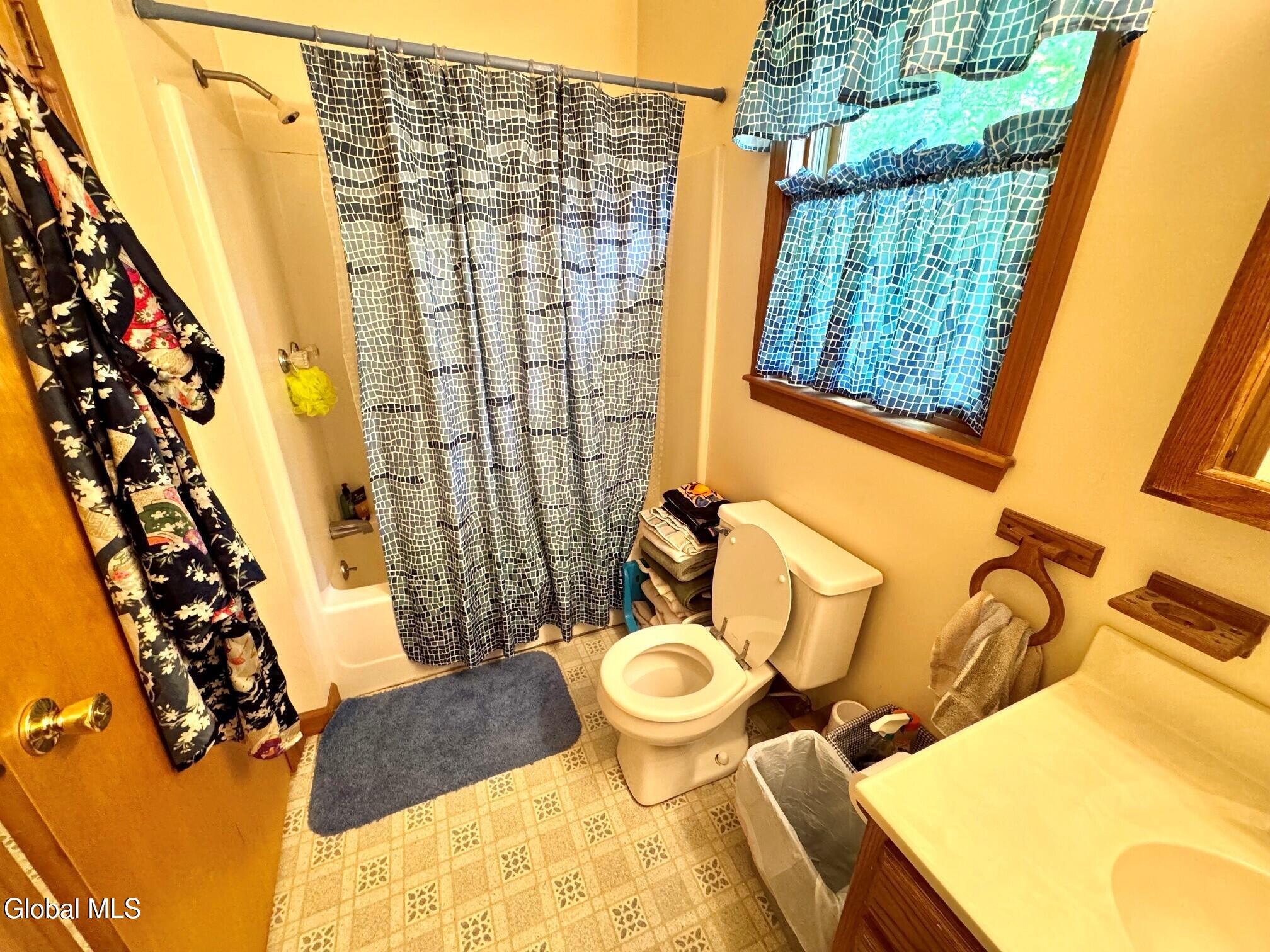 17 Ridgecrest Way Whitehall NY 12887