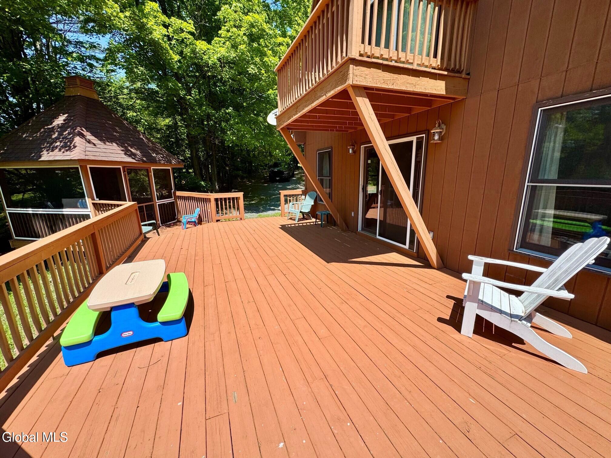 17 Ridgecrest Way Whitehall NY 12887