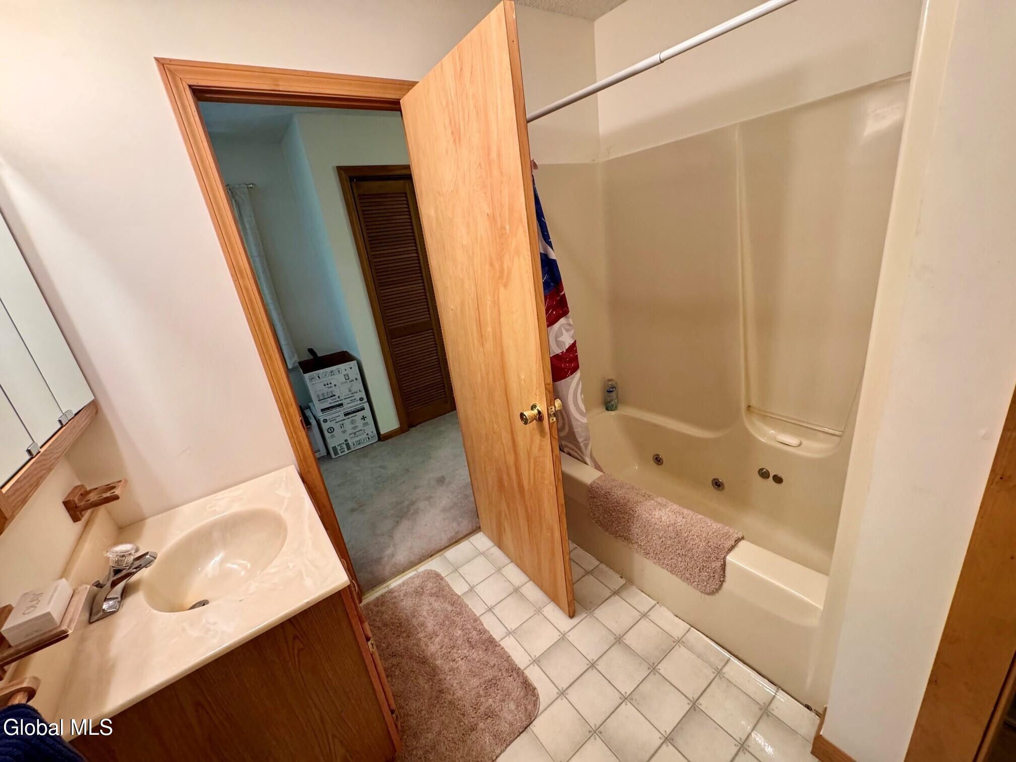 17 Ridgecrest Way Whitehall NY 12887