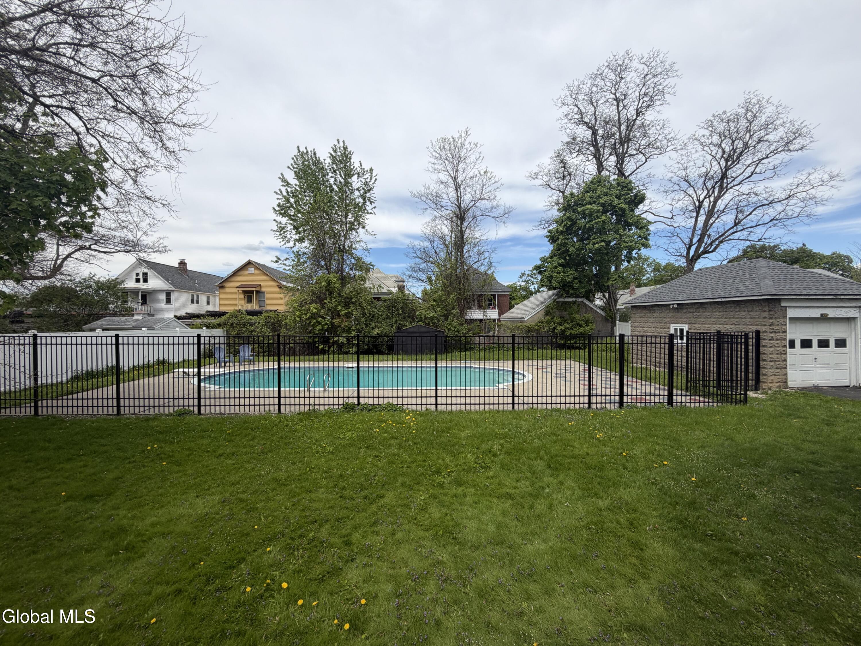 111 Hollywood Avenue Albany NY 12208
