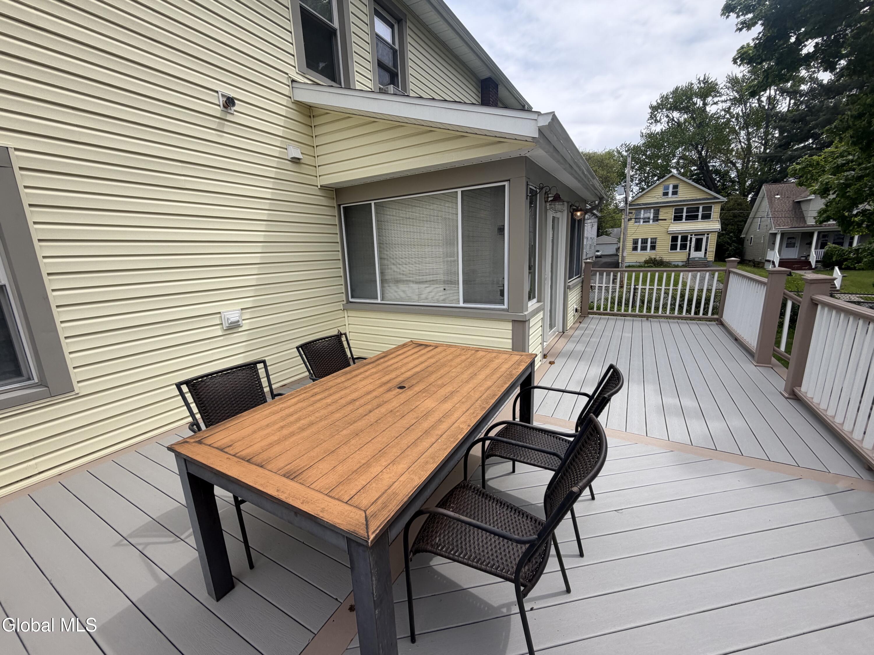 111 Hollywood Avenue Albany NY 12208