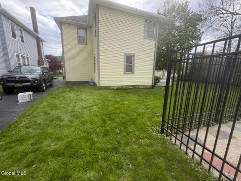 111 Hollywood Avenue Albany NY 12208