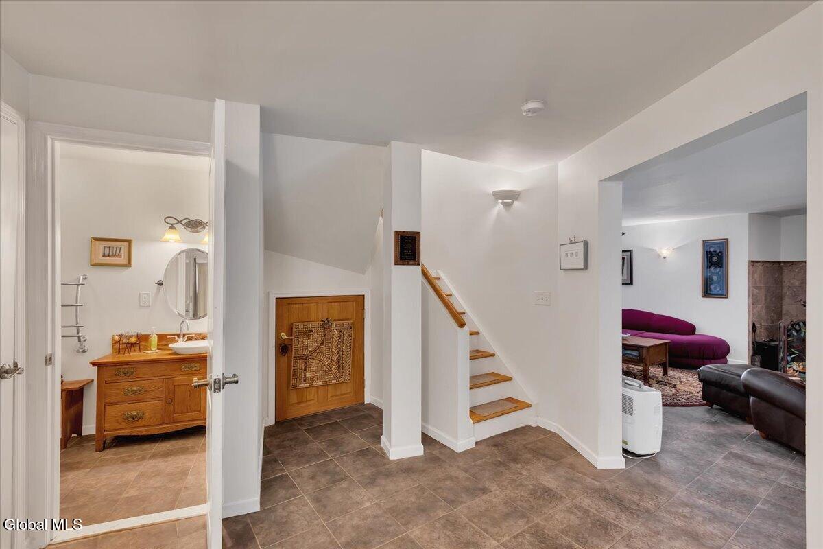 107 Wilderness Way Stephentown NY 12169