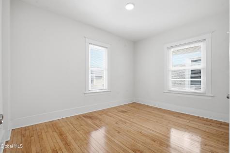 423 Bedford Road Schenectady NY 12308