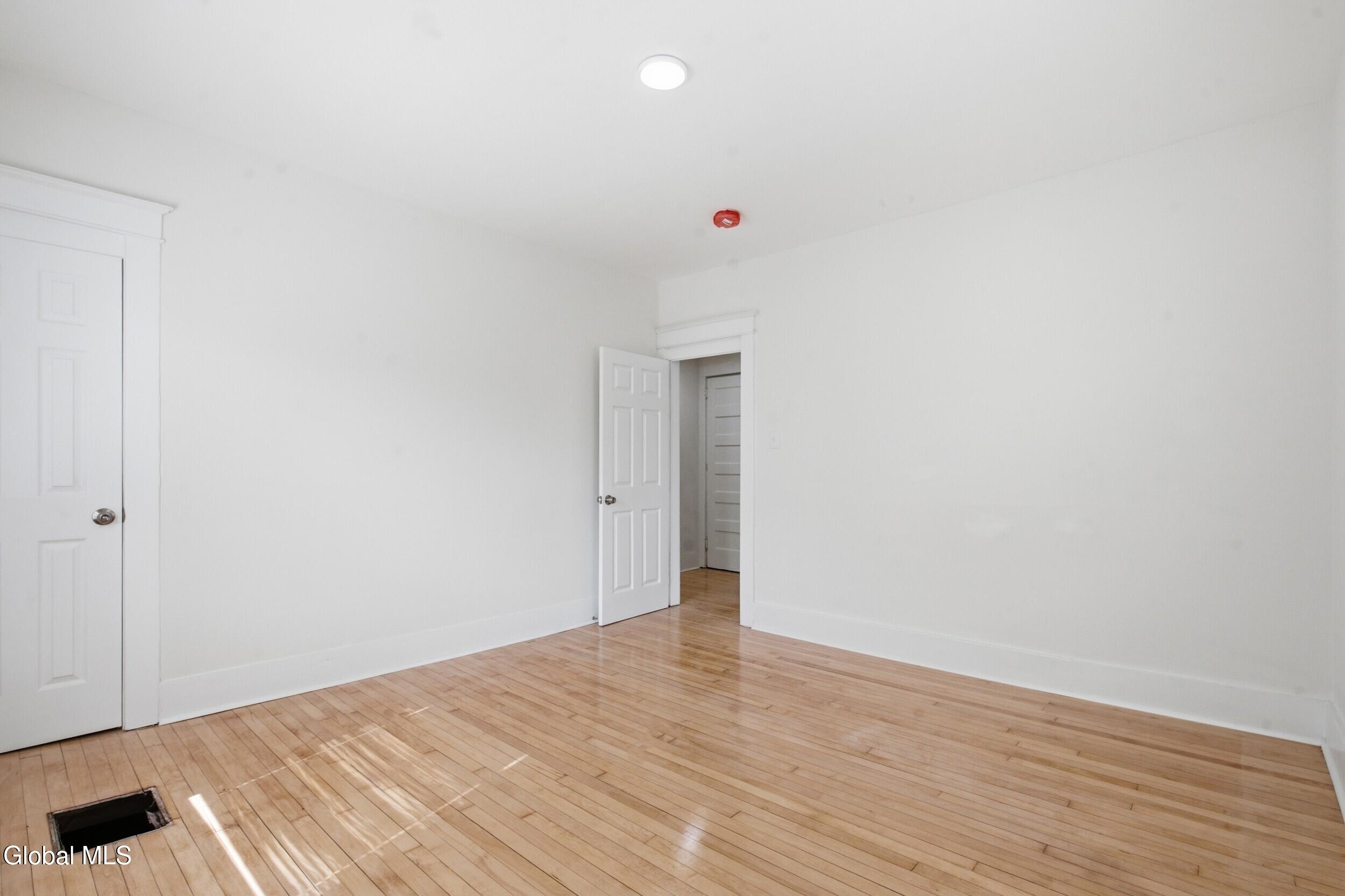 423 Bedford Road Schenectady NY 12308
