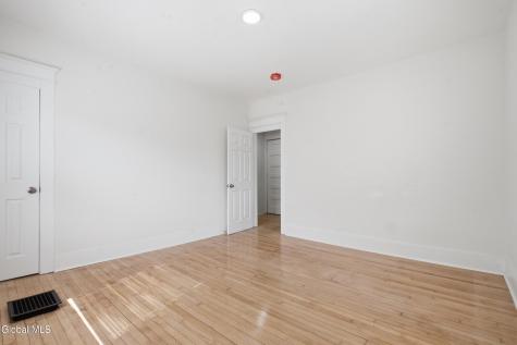 423 Bedford Road Schenectady NY 12308