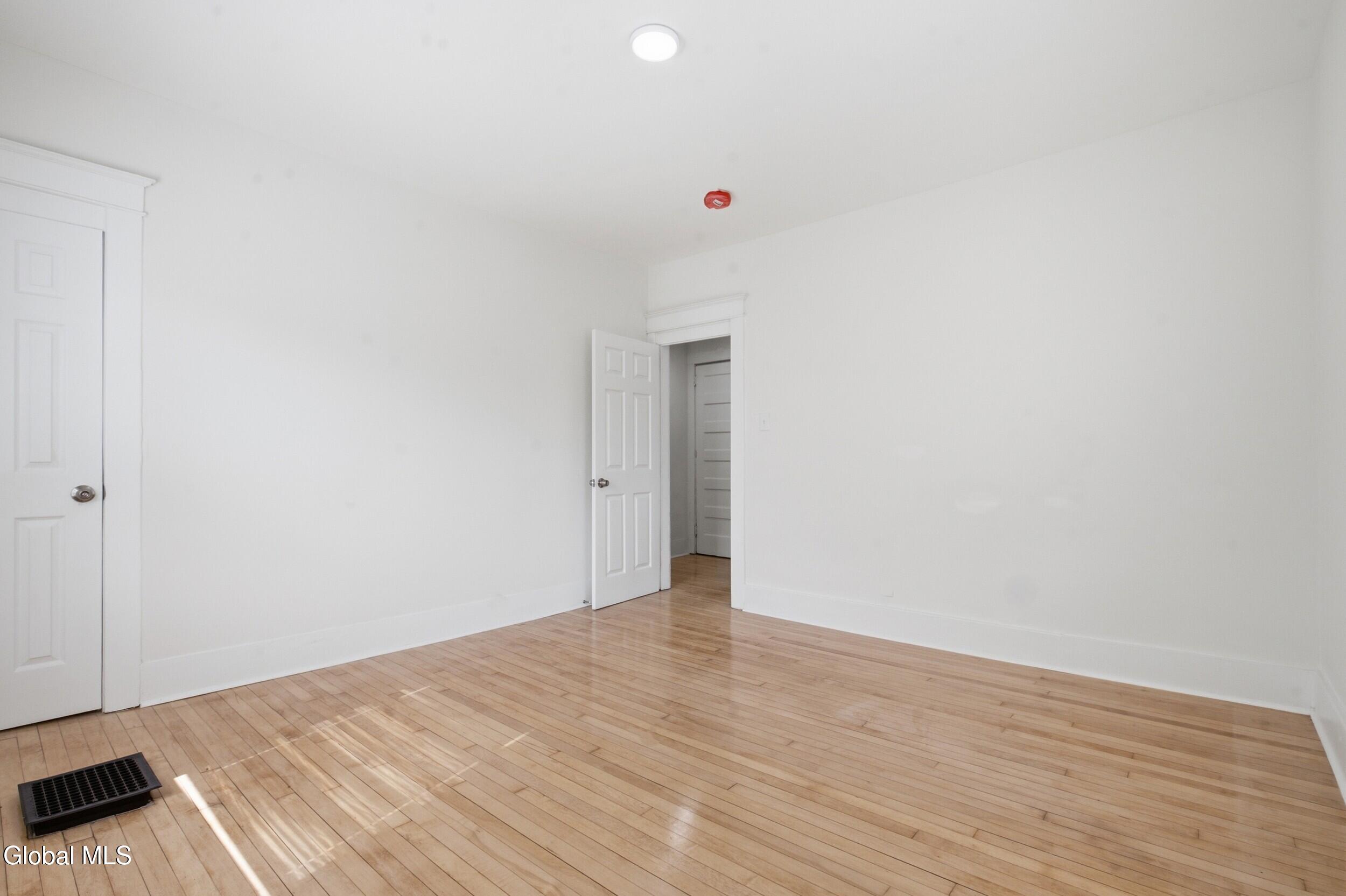 423 Bedford Road Schenectady NY 12308