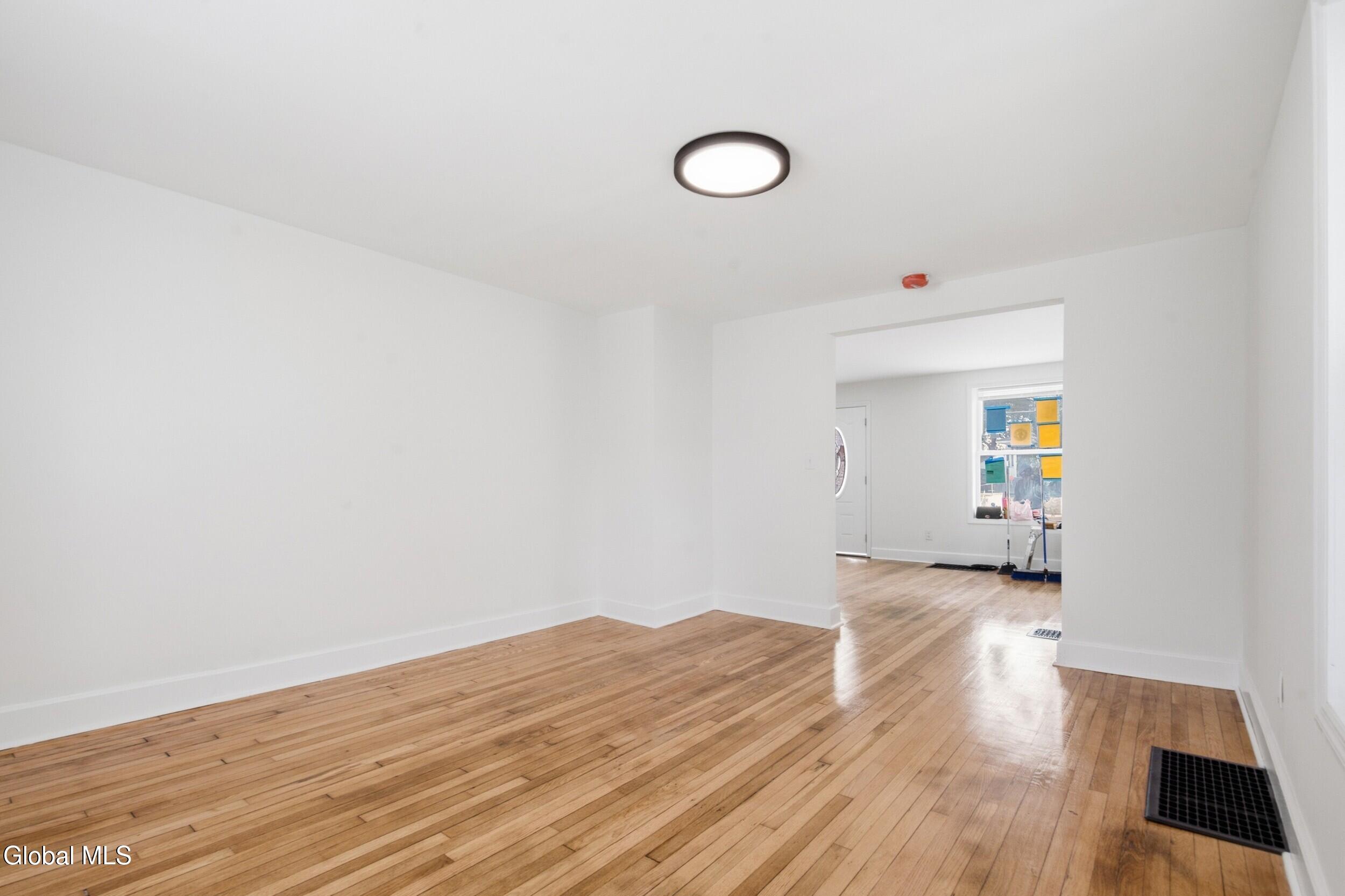 423 Bedford Road Schenectady NY 12308