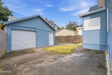 423 Bedford Road Schenectady NY 12308