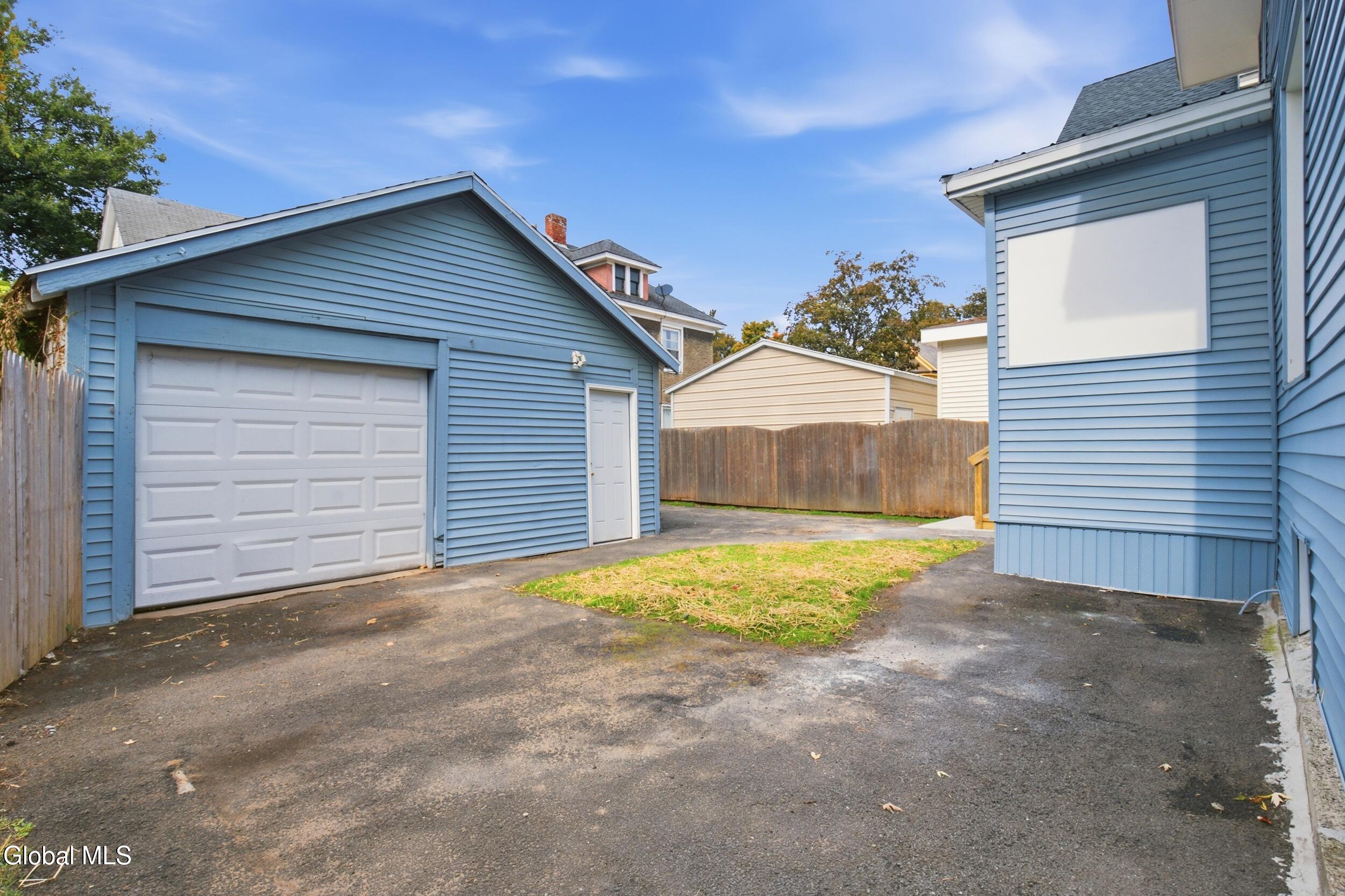 423 Bedford Road Schenectady NY 12308