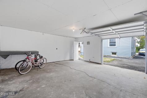 423 Bedford Road Schenectady NY 12308