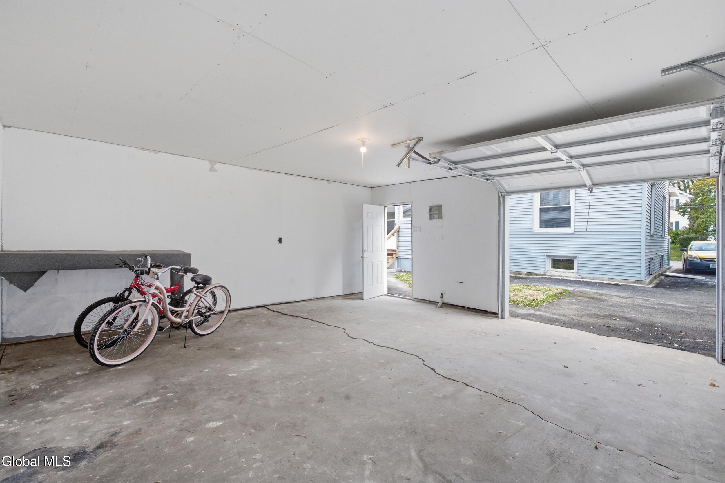 423 Bedford Road Schenectady NY 12308