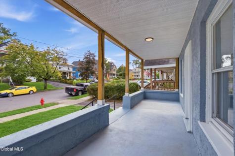 423 Bedford Road Schenectady NY 12308