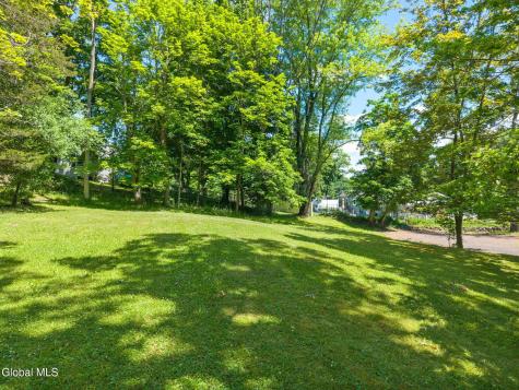 1 White Birch Lane New Baltimore NY 12192