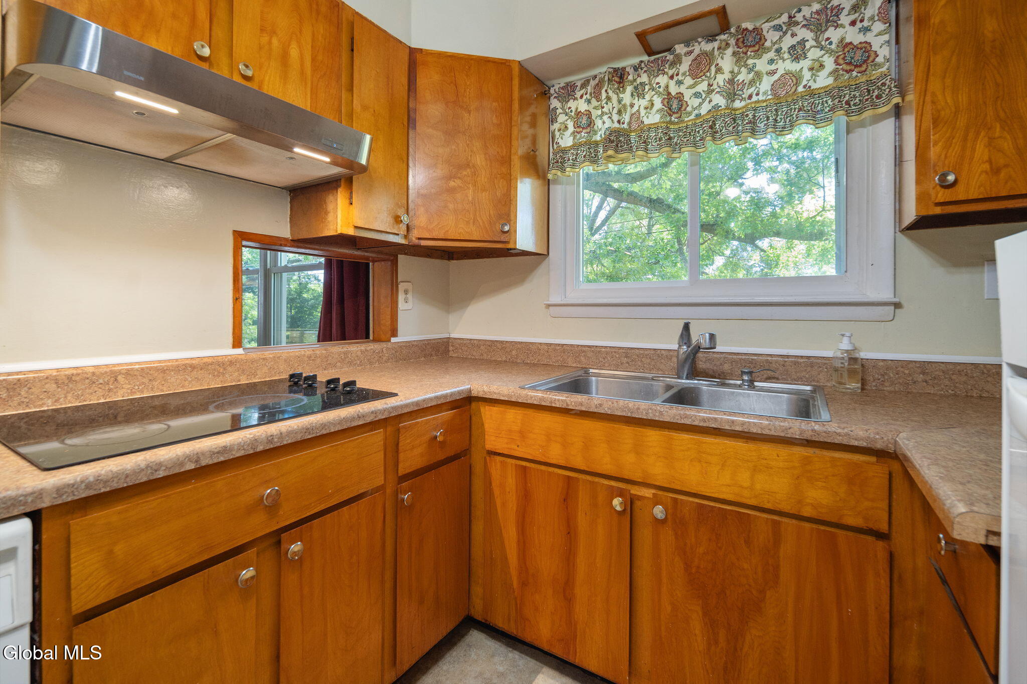 1 White Birch Lane New Baltimore NY 12192