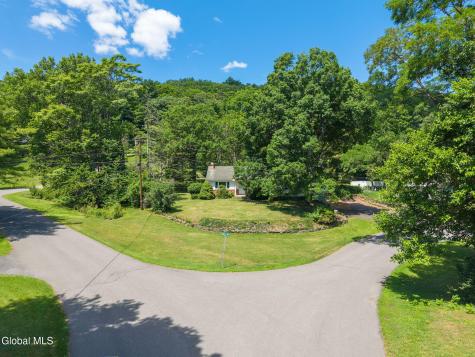 1 White Birch Lane New Baltimore NY 12192