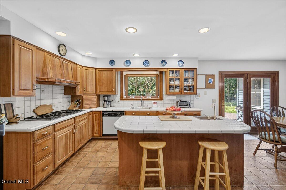 60 Hillcrest Lane Saratoga Springs NY 12866