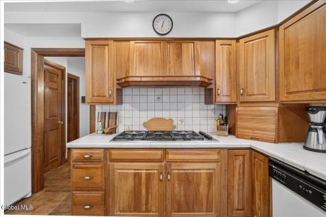 60 Hillcrest Lane Saratoga Springs NY 12866