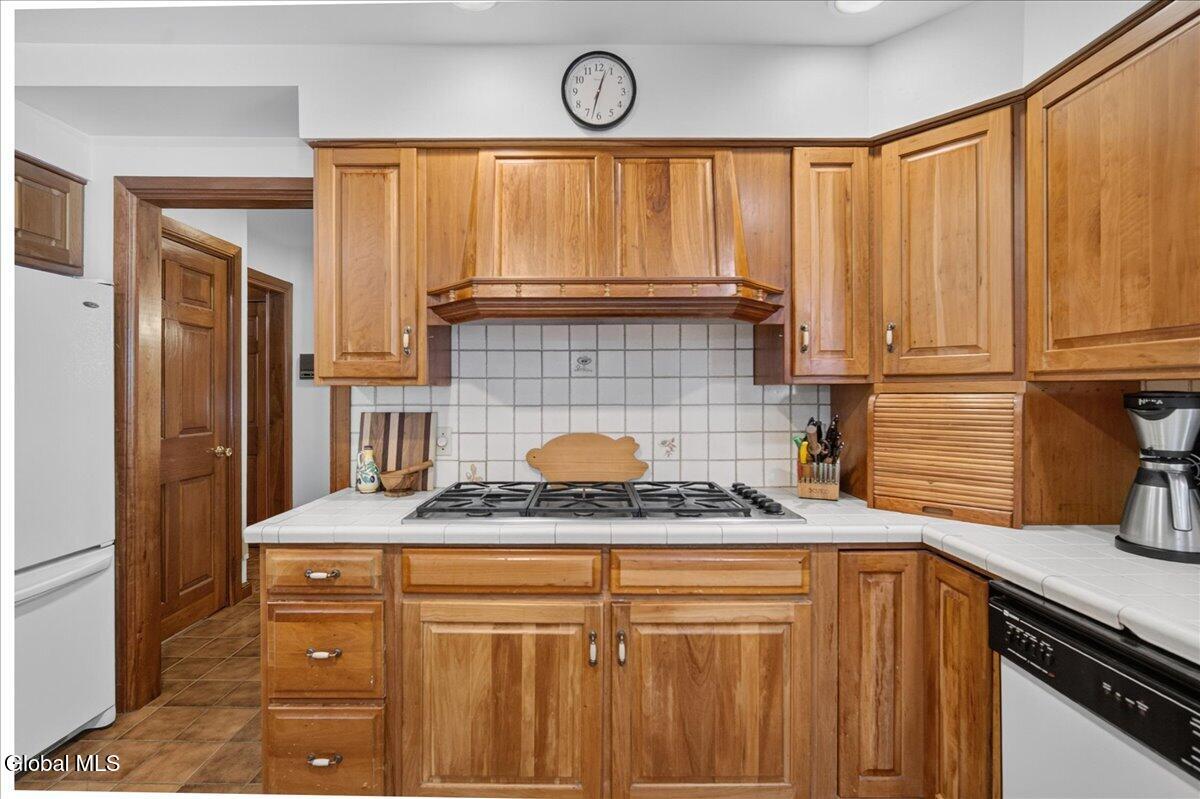 60 Hillcrest Lane Saratoga Springs NY 12866