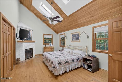 60 Hillcrest Lane Saratoga Springs NY 12866