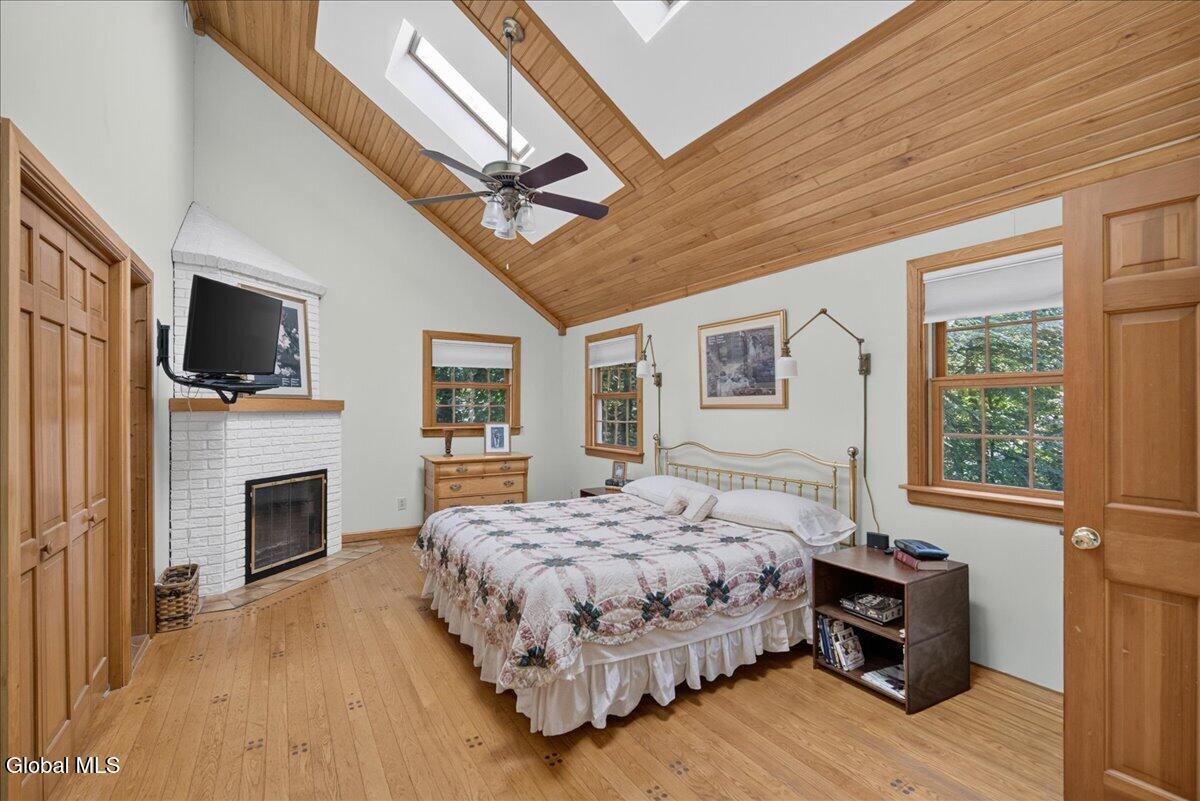 60 Hillcrest Lane Saratoga Springs NY 12866