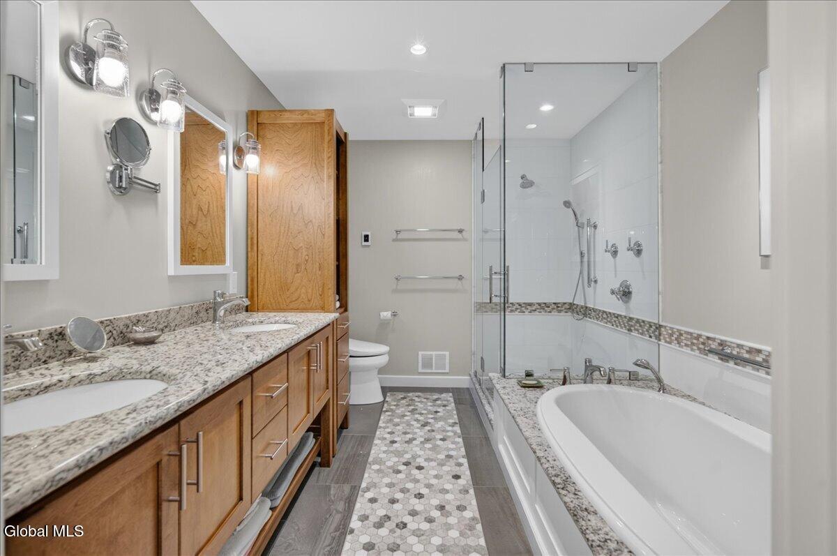 60 Hillcrest Lane Saratoga Springs NY 12866