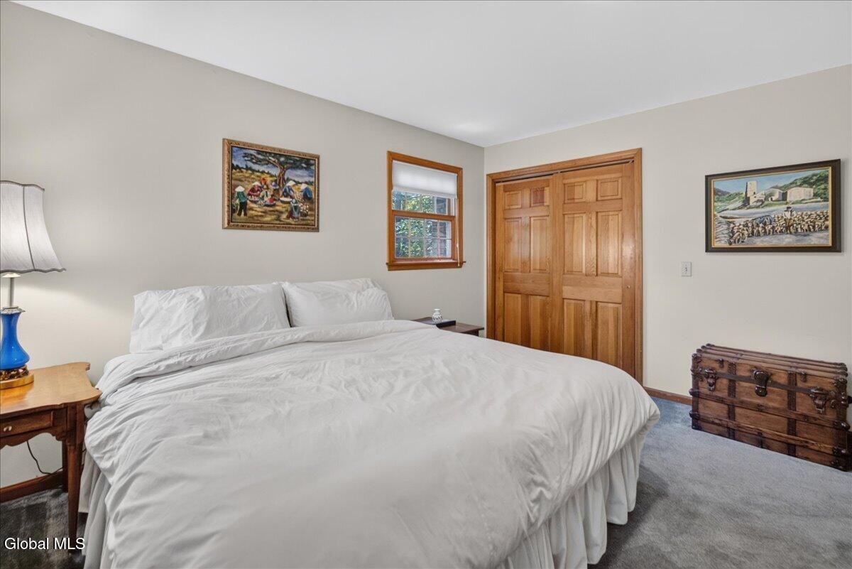60 Hillcrest Lane Saratoga Springs NY 12866