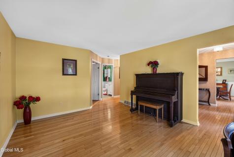 685 Stark Terrace Ballston Spa NY 12020