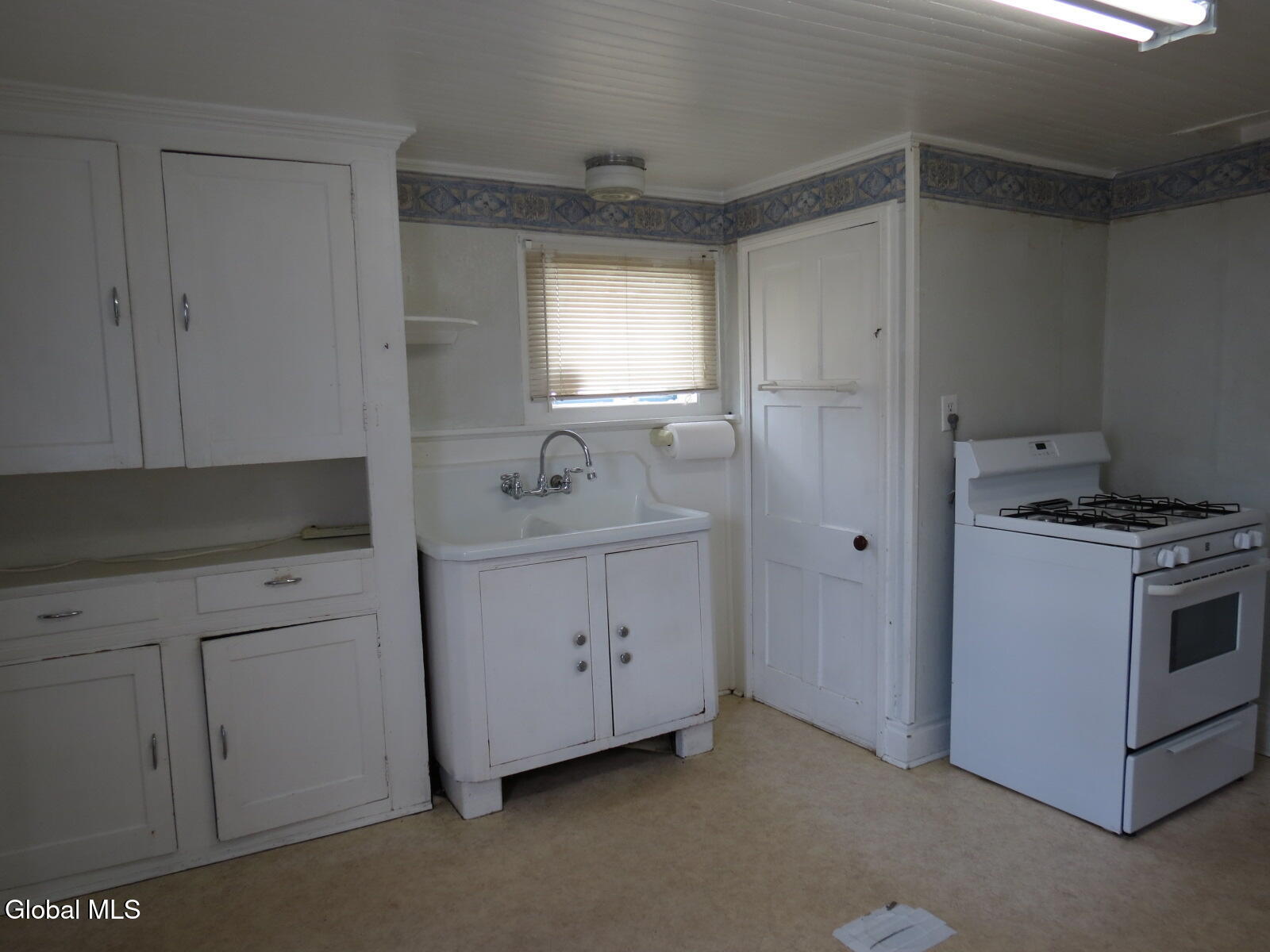 805 4th Avenue Troy NY 12182