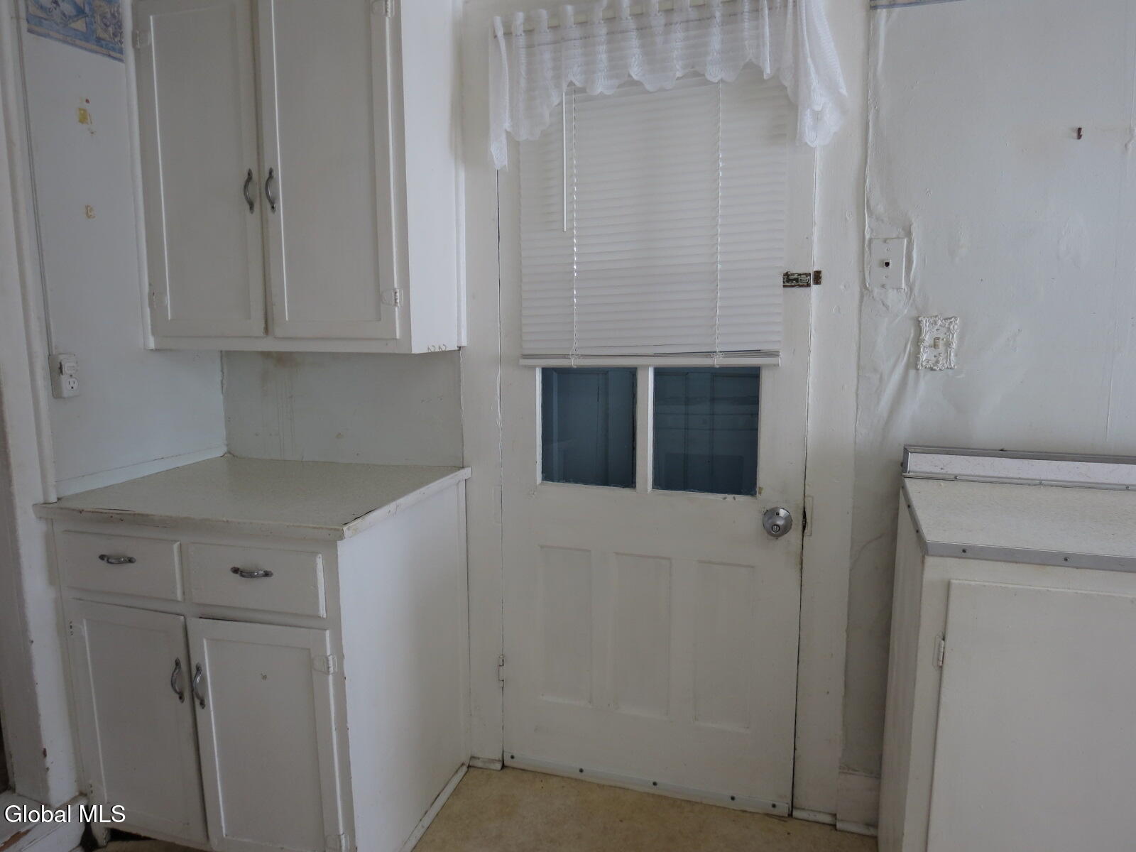 805 4th Avenue Troy NY 12182
