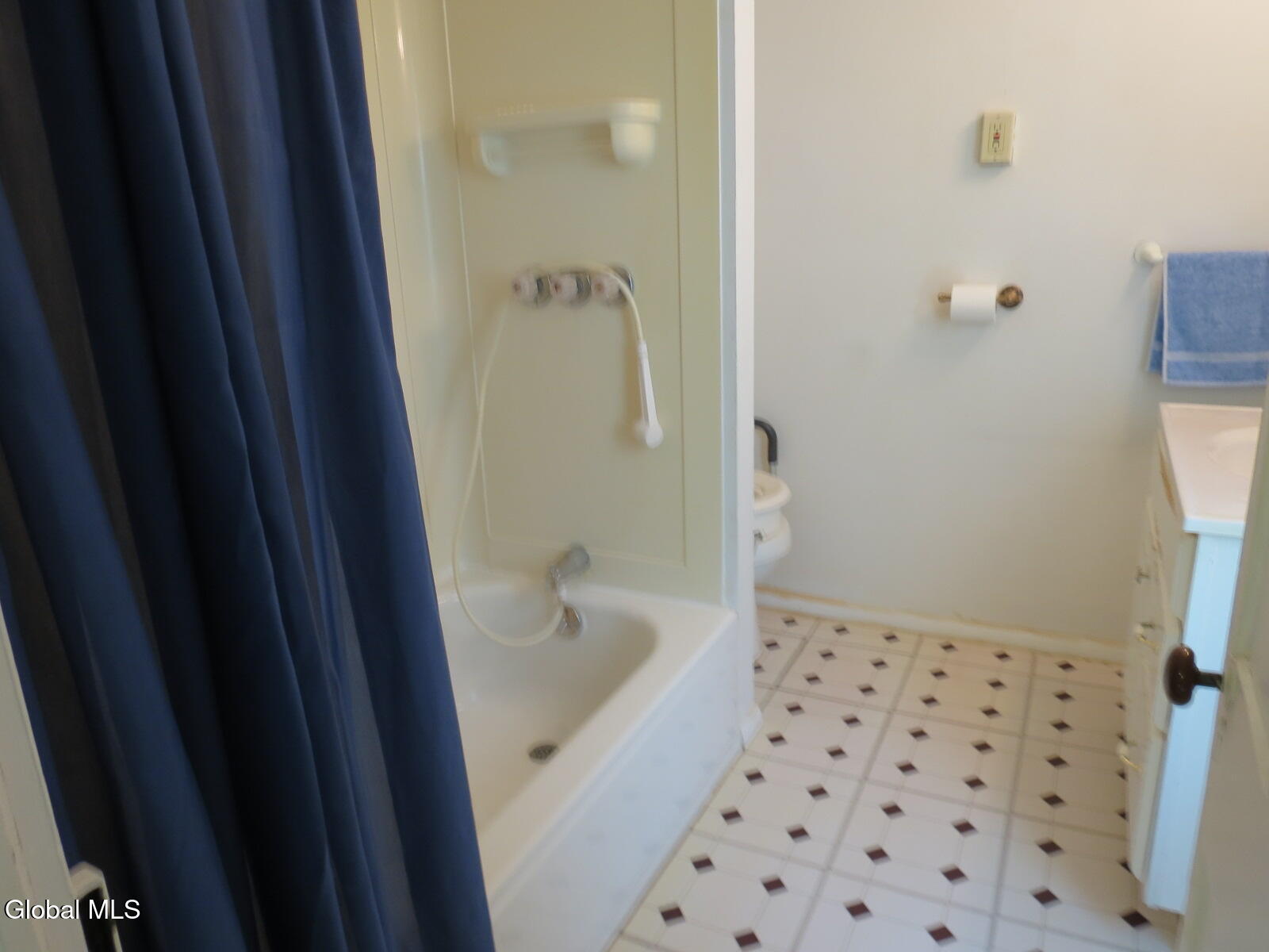 805 4th Avenue Troy NY 12182