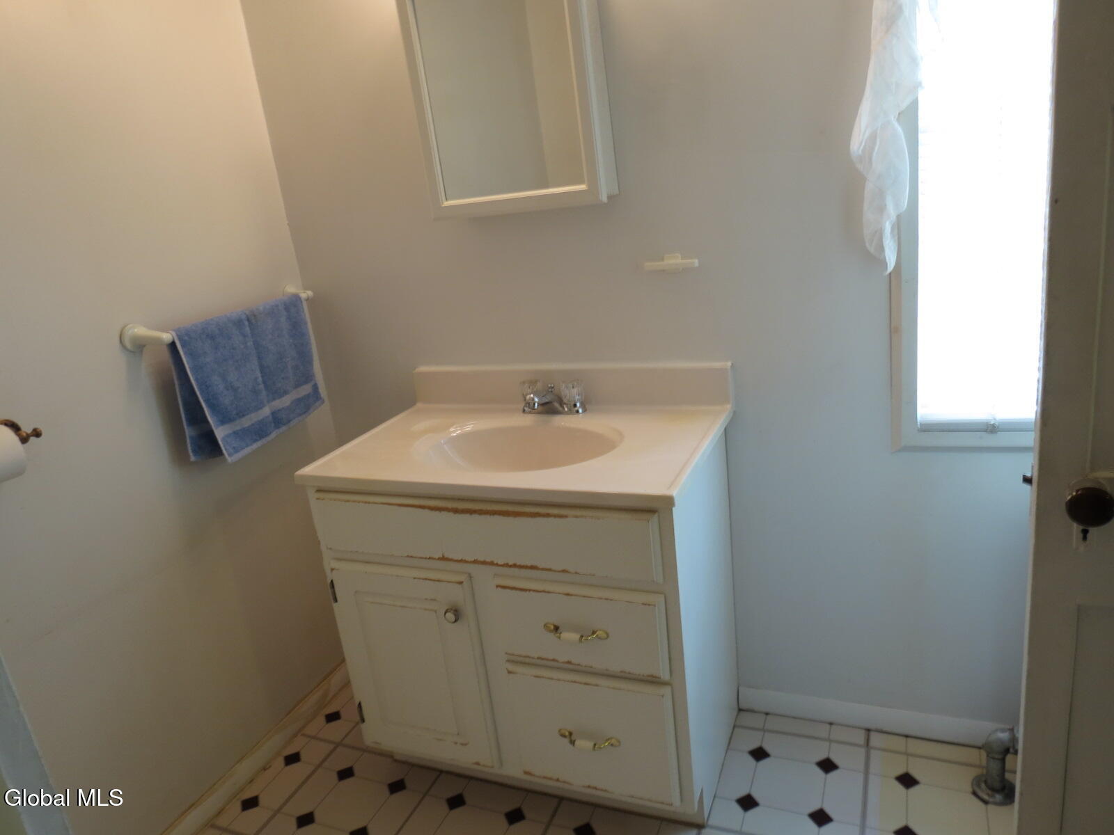 805 4th Avenue Troy NY 12182
