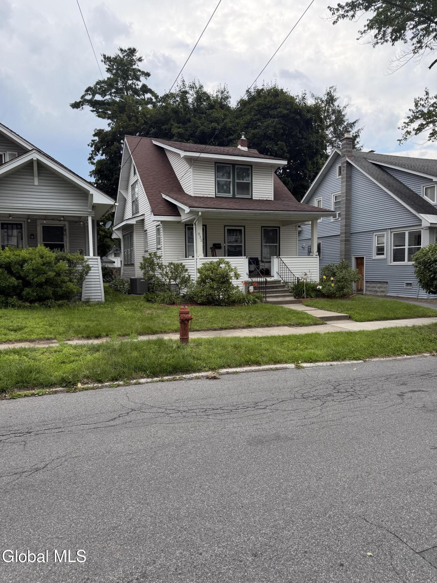 835 Dean Street Schenectady NY 12309