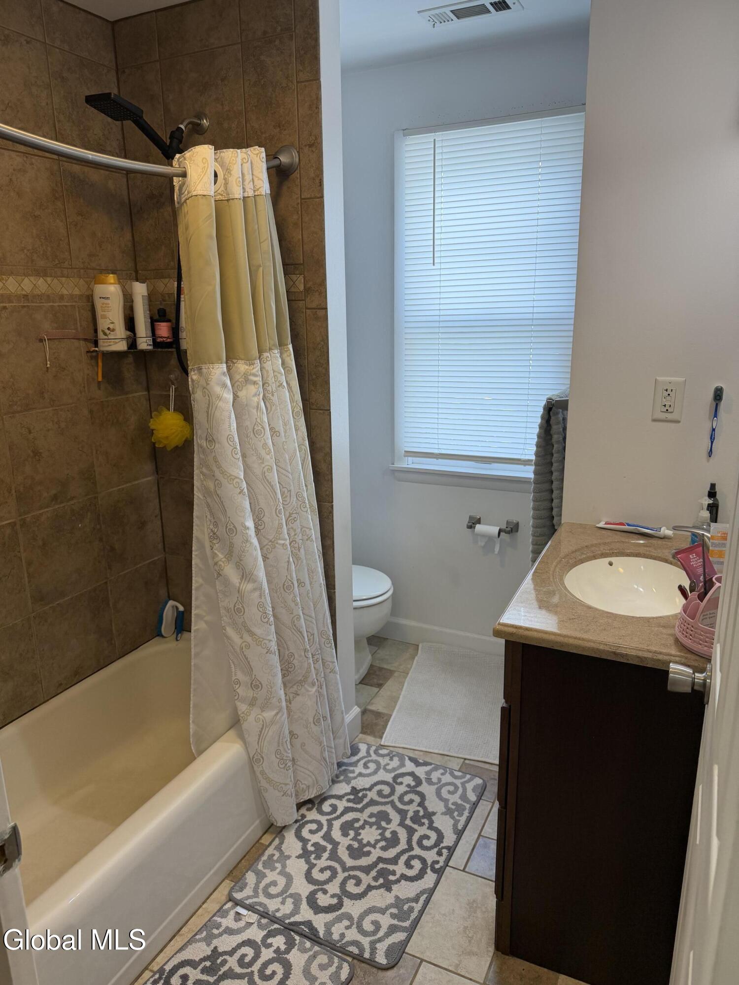 835 Dean Street Schenectady NY 12309