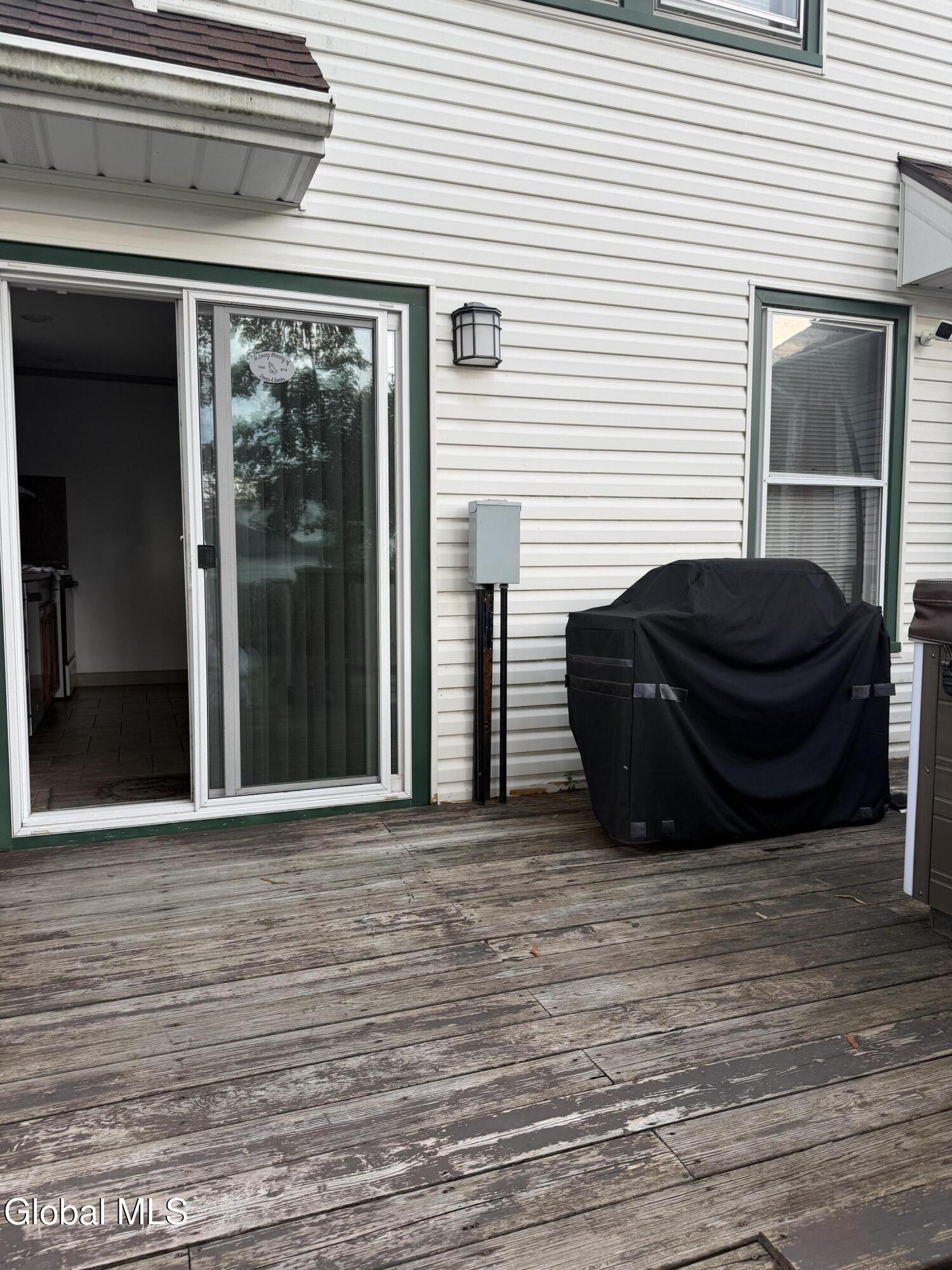 835 Dean Street Schenectady NY 12309