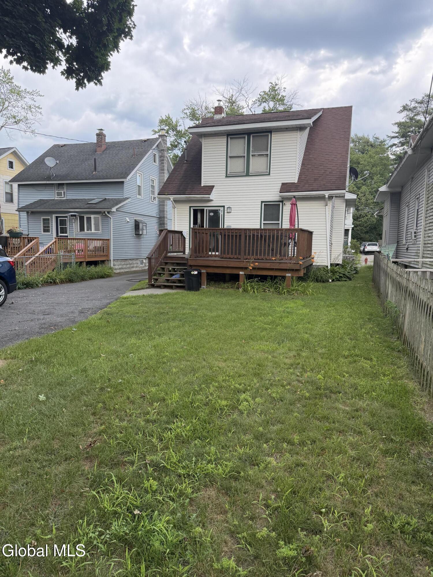 835 Dean Street Schenectady NY 12309
