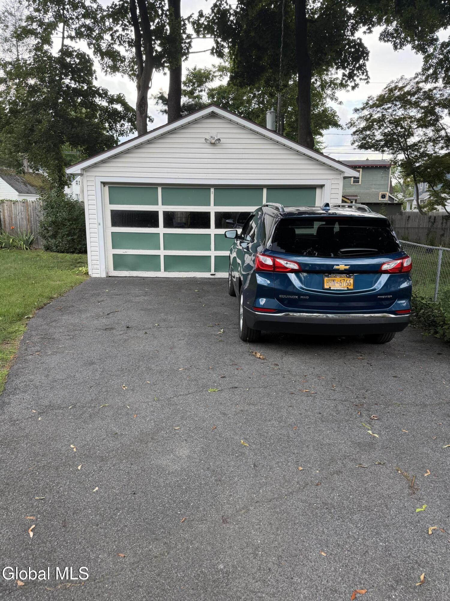 835 Dean Street Schenectady NY 12309