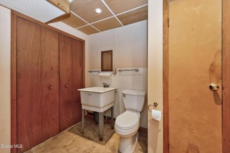 206 South Road Cropseyville NY 12052