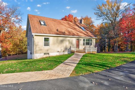 206 South Road Cropseyville NY 12052