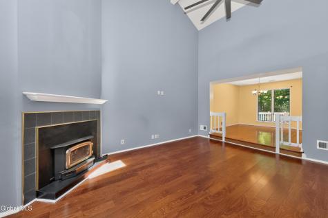 15 Arbor Lane Clifton Park NY 12065