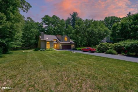 15 Arbor Lane Clifton Park NY 12065