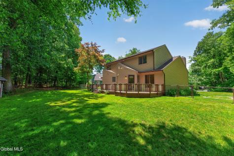 15 Arbor Lane Clifton Park NY 12065